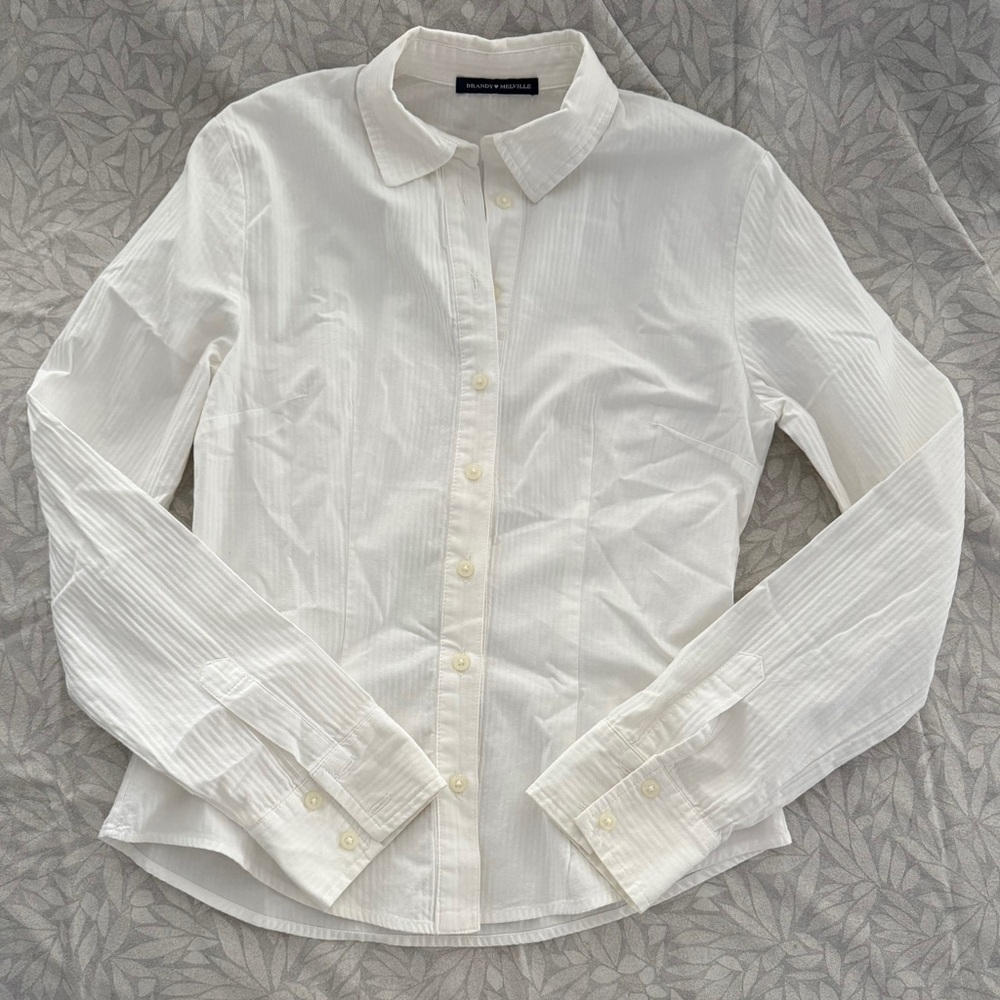 Brandy Melville Classic White Button-Up Ribbed Women’s Shirt